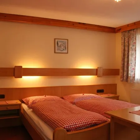 Appartments Kasermandl Apartman Tux